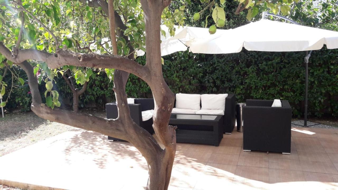 Villa Del Mar Bari Bagian luar foto